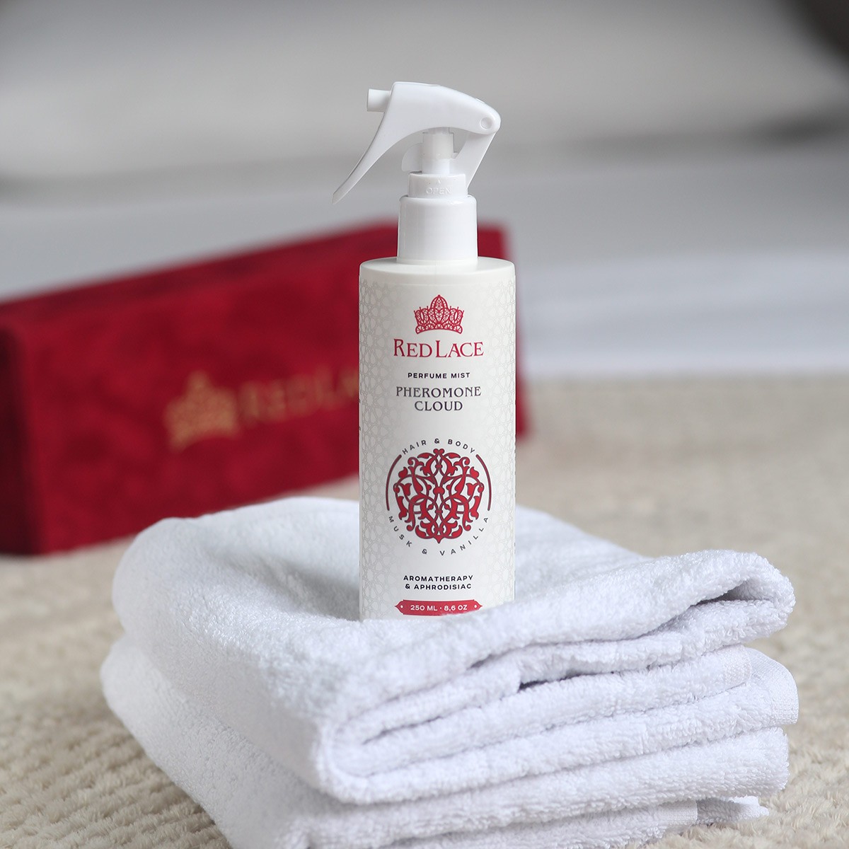 Red Lace Pheromone Cloud парфюмированный мист с феромонами, 250мл