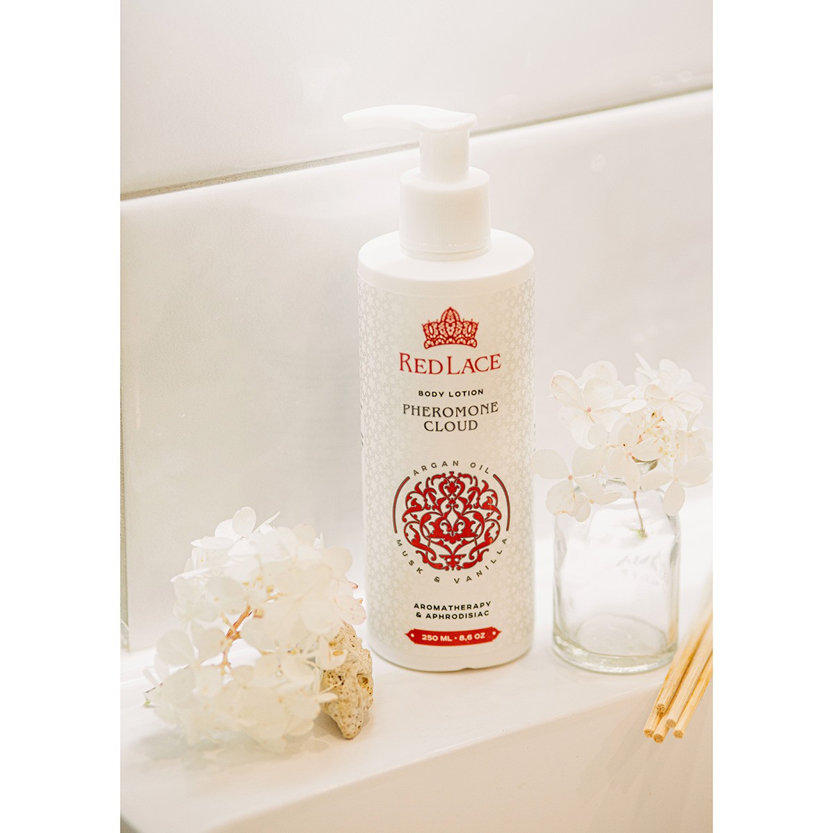 Red Lace Pheromone Cloud лосьон для тела с феромонами, 250 мл.