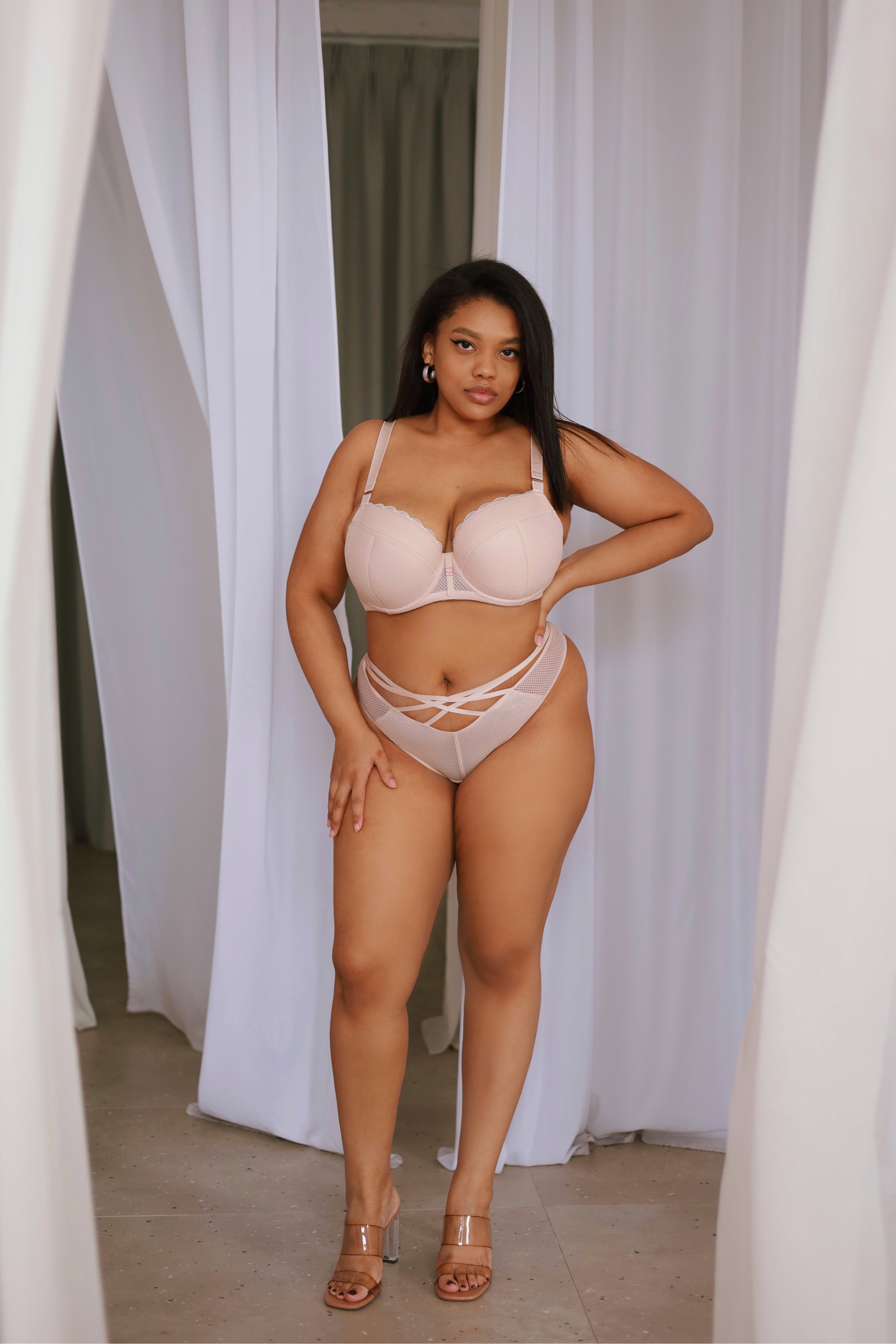Alles трусики-стринги Chita Stringi Beige, Бежевый*