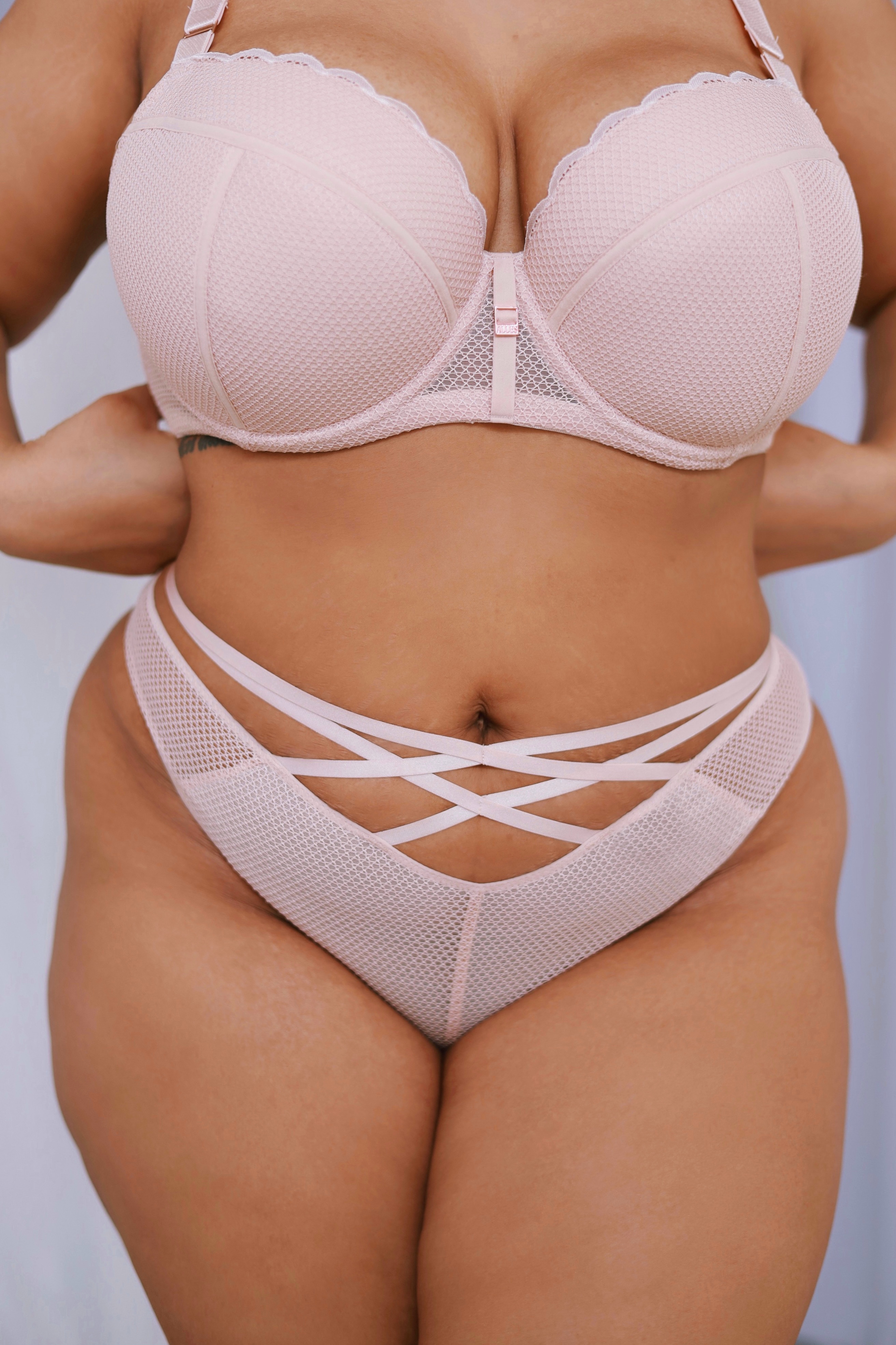 Alles трусики-стринги Chita Stringi Beige, Бежевый*