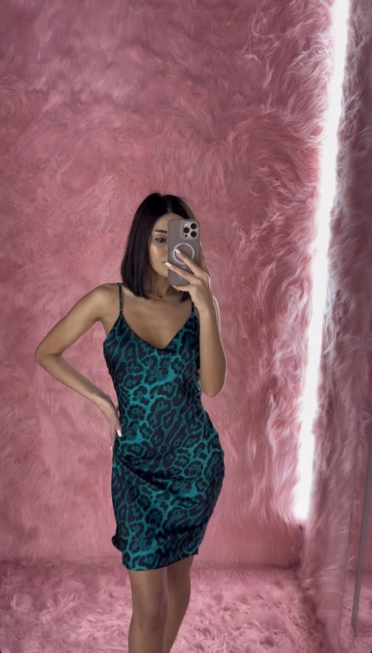 Instinto сорочка Perello, Зеленый леопард