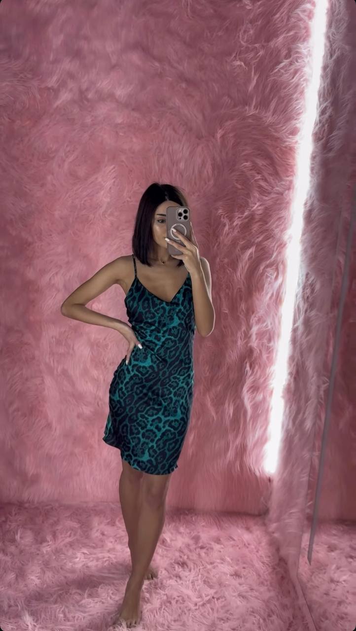 Instinto сорочка Perello, Зеленый леопард