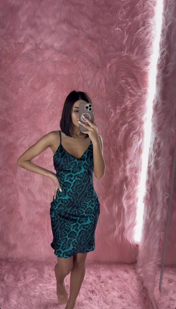 Instinto сорочка Perello, Зеленый леопард